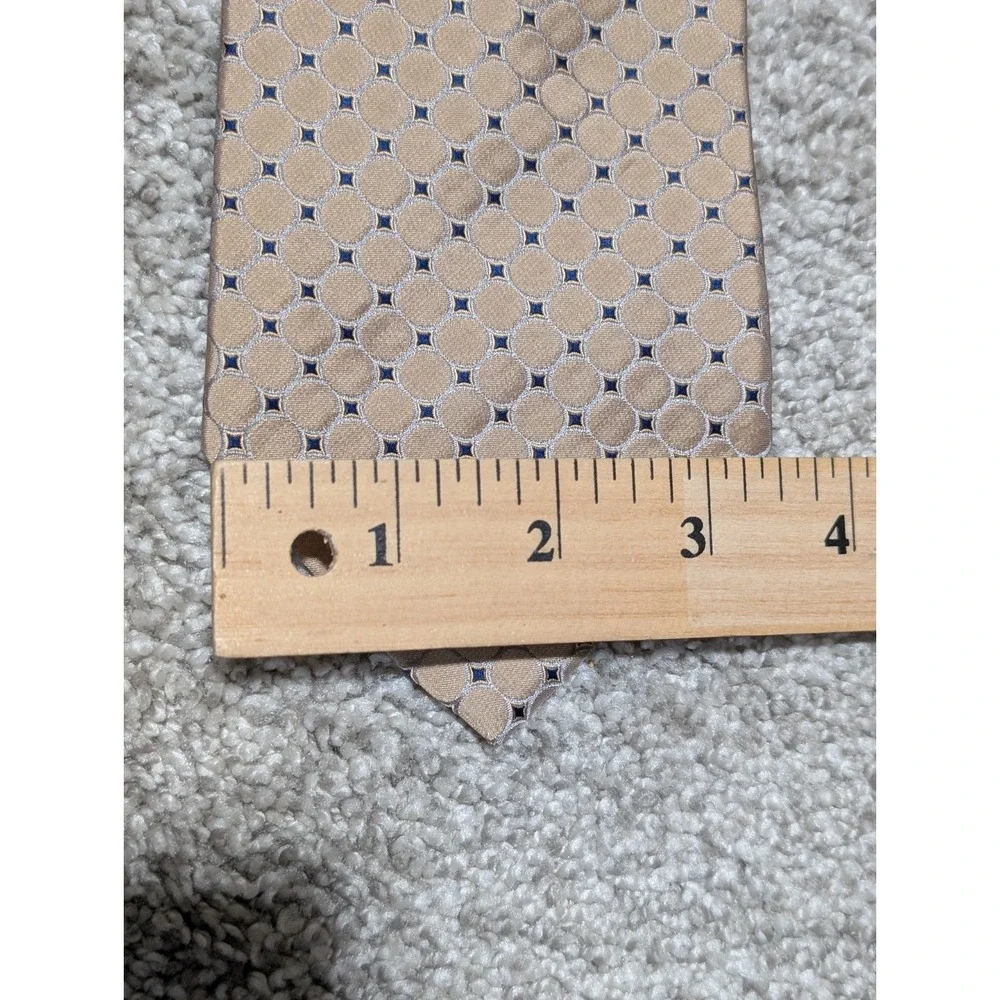 Tommy Hilfiger Men's Neck Tie Beige Geometric 100%‎ Silk Made in USA